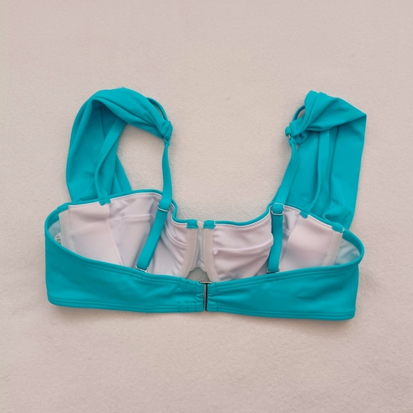 VENUS The Uplift Marilyn Bikini Top, size 34C - Picture 10 of 16